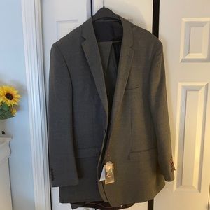 MENS GRAY SUIT